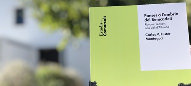 Carlos Fuster Montagud al pòdium d'Ambra Llibres de Gandia 