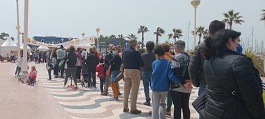 La Plaça del Llibre d’Alacant supera les expectatives i rep una afluència de públic massiva