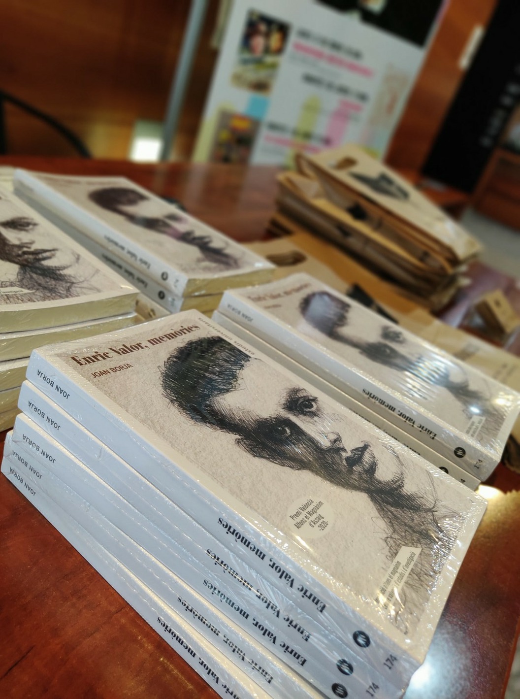 El Magnànim traducirá al ruso y al italiano una docena de rondalles de Enric Valor