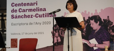 L'AVL celebra el centenari de Carmelina Sánchez-Cutillas amb un recital poètic