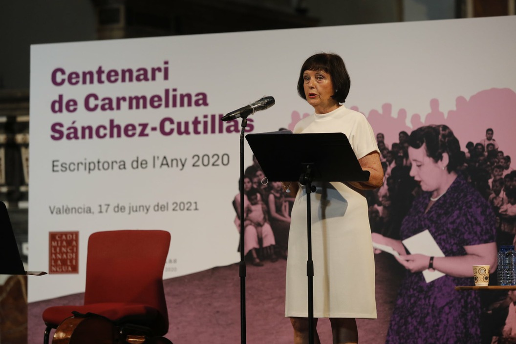 L'AVL celebra el centenario de Carmelina Sánchez-Cutillas con un recital poético