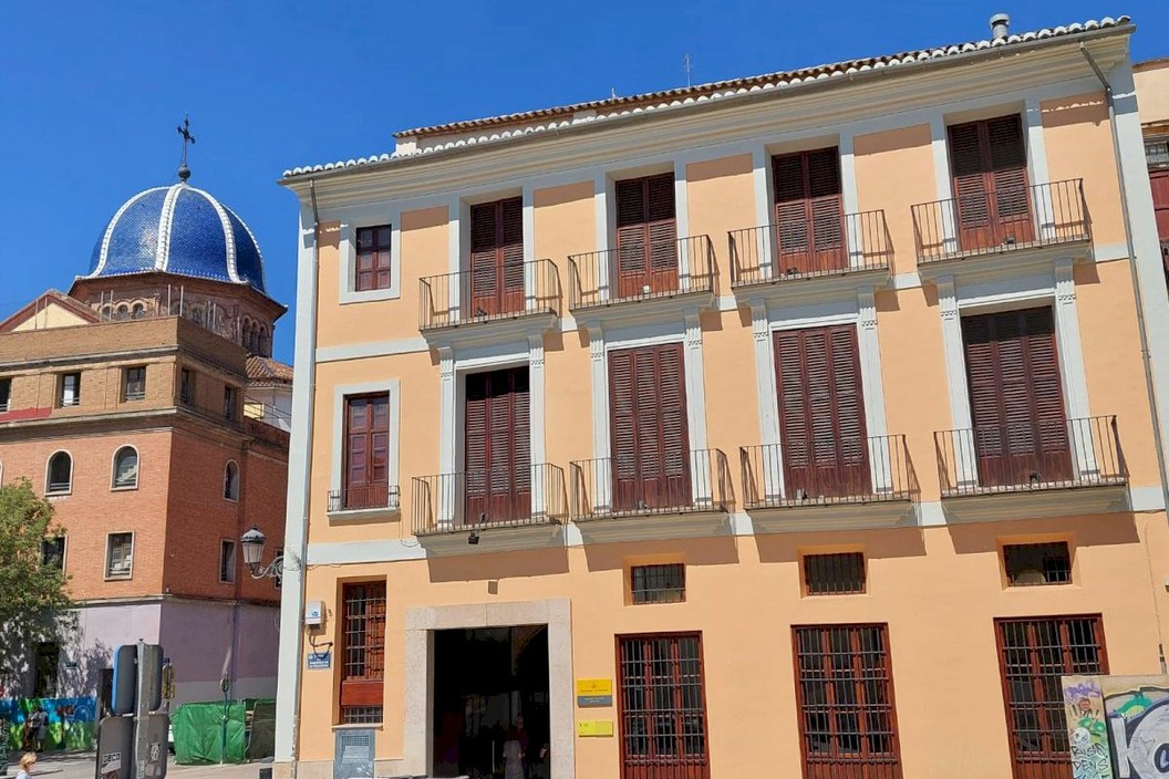 La nova biblioteca municipal Carles Ros obrirà les seues portes el dilluns