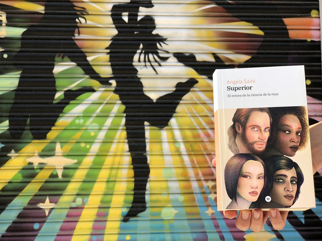 Angela Saini reflexiona sobre el racismo científico con 'Superior', tercer título de la colección Urània