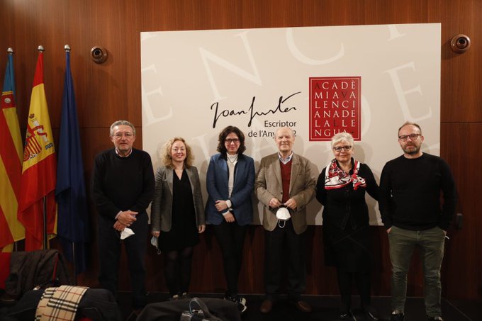 La AVL presenta los actos del Any Joan Fuster con la publicación de la Poesia Completa