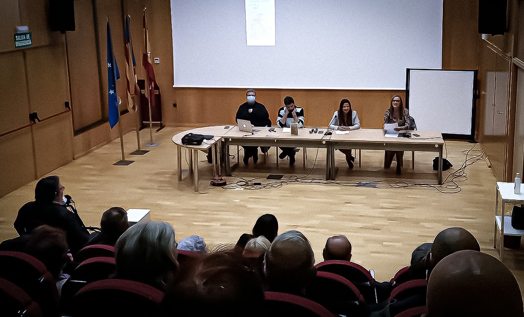 Vicent Baydal y Ferran Esquilache presentan en Bonrepòs i Mirambell el libro que explica los orígenes del pueblo