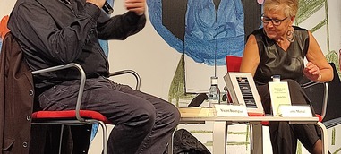 Converses sobre Emily Dickinson a la Plaça del Llibre de València