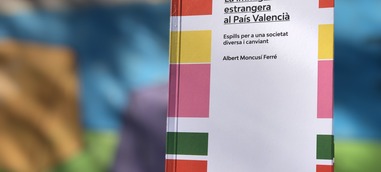 La immigració estrangera rejoveneix la societat i contribueix a la diversitat d’orígens.