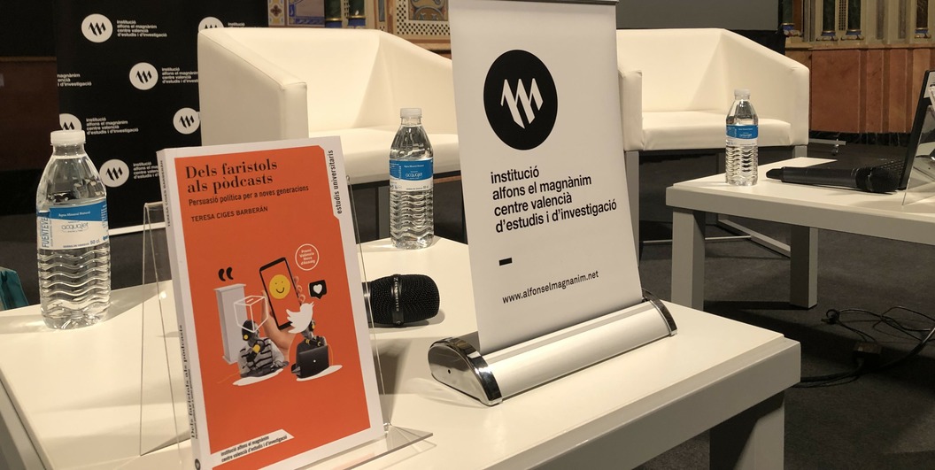 Dels faristols als pòdcasts, candidato a los Premios de la Crítica Literaria Valenciana