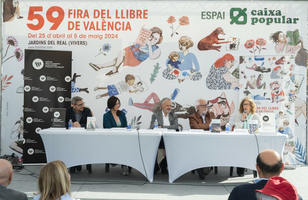 Es presenta la col·lecció «Urània» en la Fira del Llibre de València
