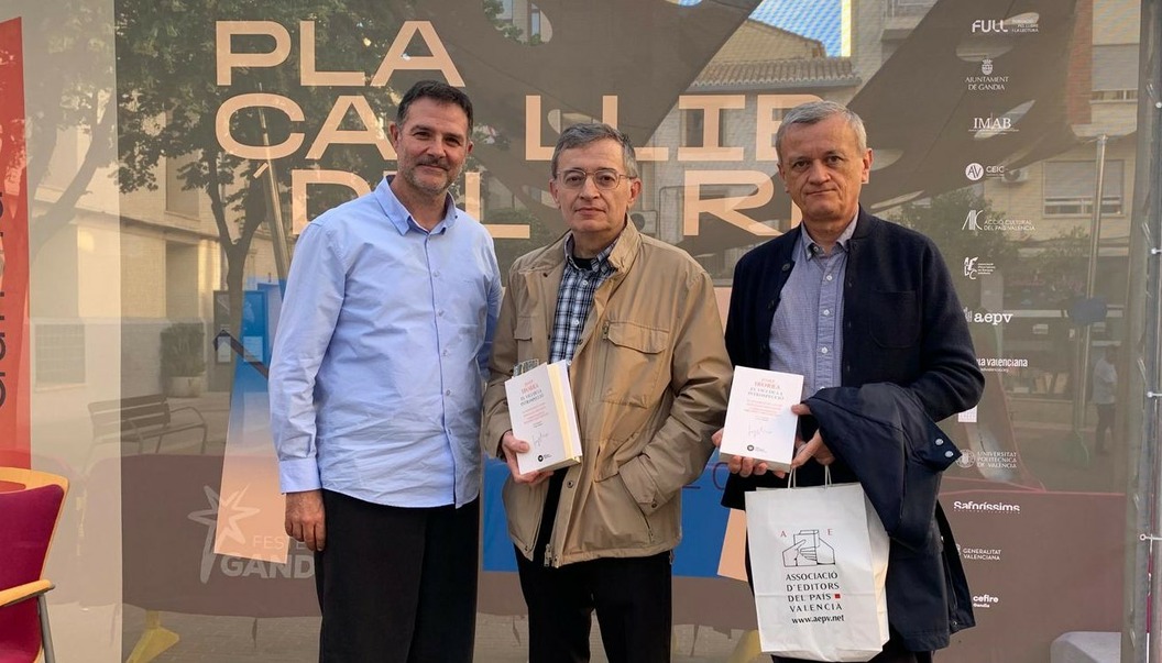 Gandia cierra su cuarta Plaça del Llibre