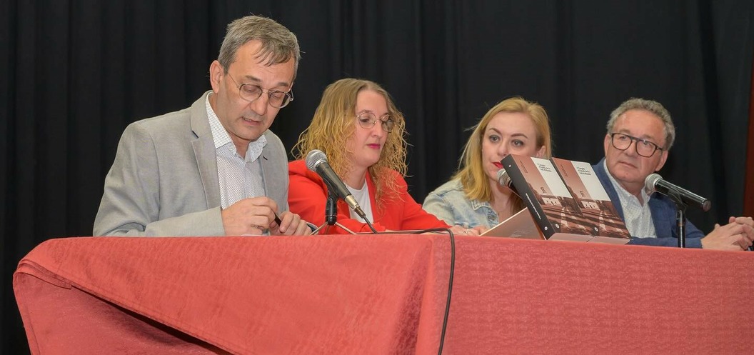 El libro V Congrés d'Estudis de la Vall d'Albaida se presentó en Castelló de Rugat