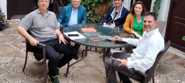 La Diputació i la Fundació de Francisco Brines miren possibles col·laboracions