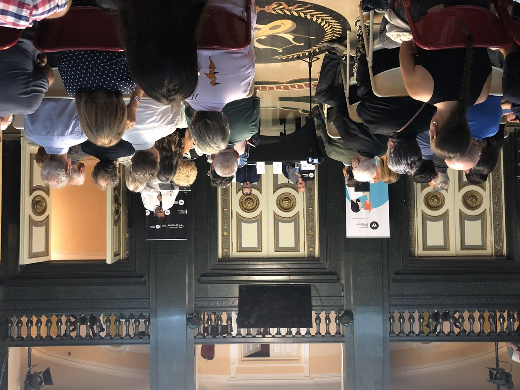 El Teatre Principal acogió la presentación del libro Teatre complet de Rodolf Sirera