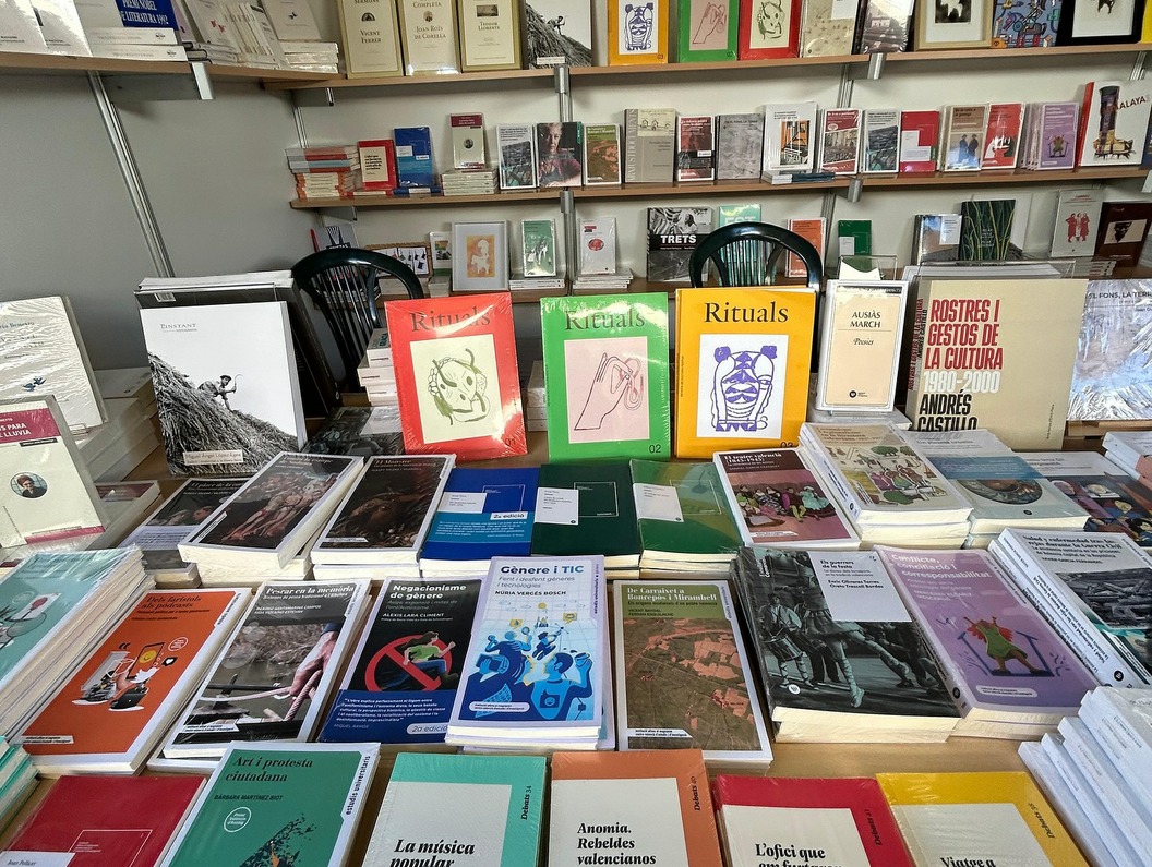 ​Los Jardines de Viveros se llenarán de novedades literarias durante la 60 Feria del libro