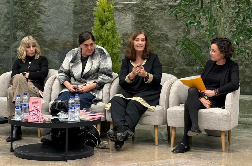 Susana Gisbert presenta su libro en el ICAV y reivindica una justicia con perspectiva de género