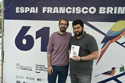 Presentación del libro “Hogar, dulce negocio” con gran éxito de público en la clausura de la Fira del Llibre de València