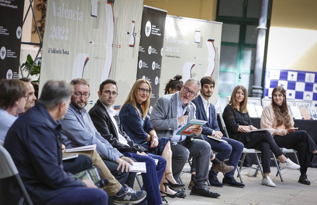 Alfons el Magnànim presenta la Gala i les publicacions guanyadores dels Premis València i València Nova 2022