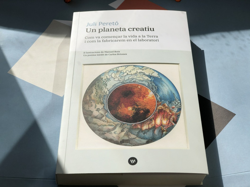 El Magnànim edita un libro sobre el comienzo de la vida en la Tierra y sobre la creación de la vida artificial